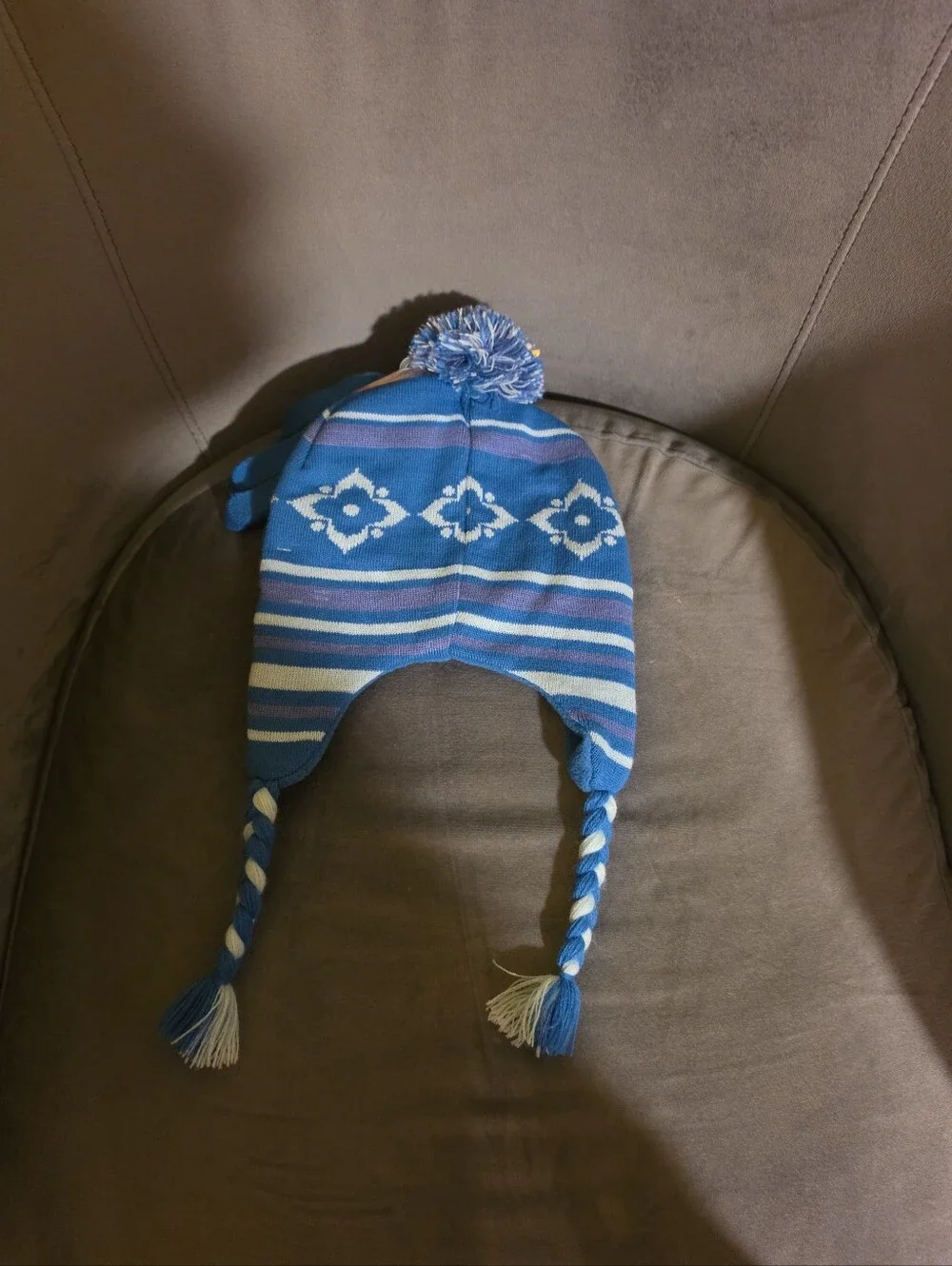 NWT Child Girls Disney Frozen II Elsa Winter Hat & Gloves Set Ear flap Beanie